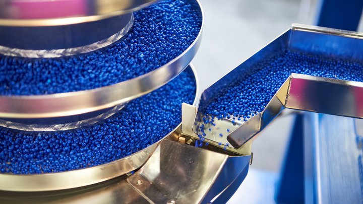 Plastic making recycling machine