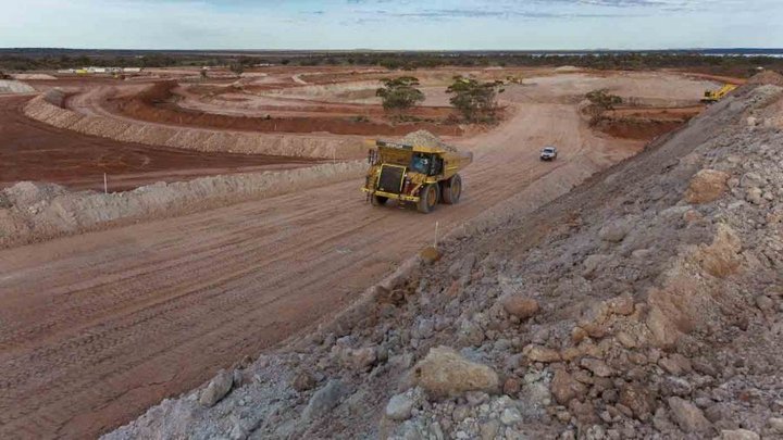 ERL holds a 60% interest in the new Penny’s Find gold mine which is located 50 kilometres north-east of Kalgoorlie in Western Australia.