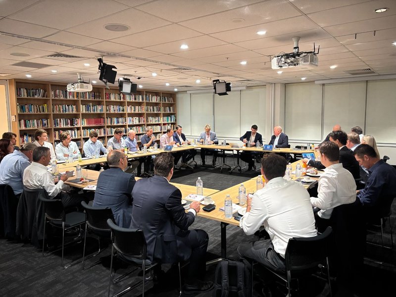 Next Investors Image