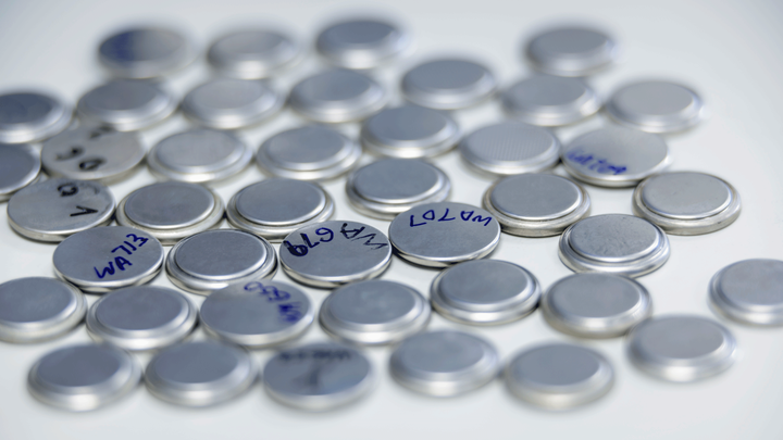 lithim-ion-FGR-supercapacitor